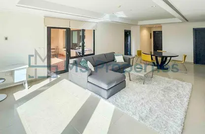 Apartment - 1 Bedroom - 2 Bathrooms for rent in East Porto Drive - Porto Arabia - The Pearl Island - Doha