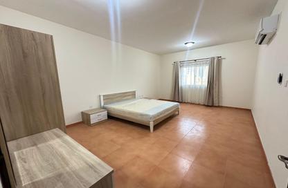 Apartment - 2 Bedrooms - 2 Bathrooms for rent in Old Salata - Salata - Doha