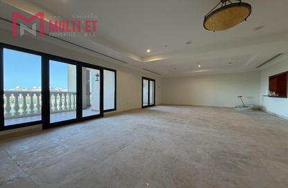 Apartment - 2 Bedrooms - 3 Bathrooms for rent in East Porto Drive - Porto Arabia - The Pearl Island - Doha Apartment - 2 Bedrooms - 3 Bathrooms for rent in East Porto Drive - Porto Arabia - The Pearl Island - Doha