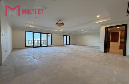 Apartment - 2 Bedrooms - 3 Bathrooms for rent in East Porto Drive - Porto Arabia - The Pearl Island - Doha