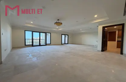 Apartment - 2 Bedrooms - 3 Bathrooms for rent in East Porto Drive - Porto Arabia - The Pearl Island - Doha