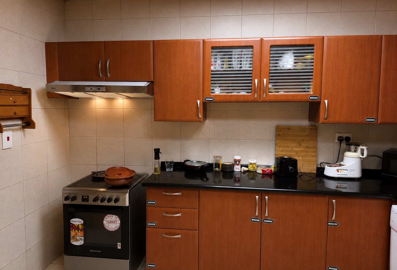 SPACIOUS 3BHK+MAID FULLY FURNISHED WITH SEA VIEW thumbnail 3