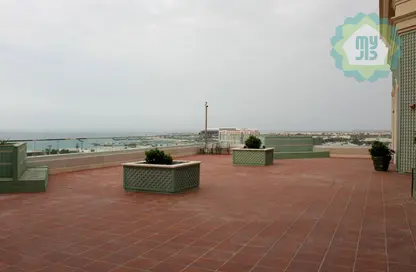 Retail - Studio - 2 Bathrooms for rent in Citadel Corniche 72 - C-Ring - Doha