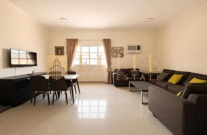Apartment - 2 Bedrooms - 2 Bathrooms for rent in Thabit Bin Zaid Street - Al Mansoura - Doha