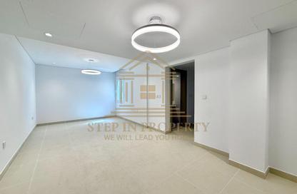 Apartment - 2 Bedrooms - 3 Bathrooms for rent in Saraya Corniche Hotel - Corniche Road - Doha