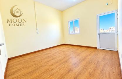 Apartment - 2 - 2 for rent in Umm Ghuwailina 4 - Umm Ghuwailina - Doha