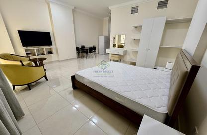 Apartment - Studio - 1 for rent in Al Sadd Road - Al Sadd - Doha