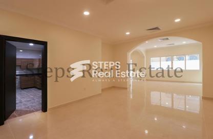 مجمع سكني - 5 غرف نوم - 5 حمامات للايجار في شارع بو هامو - أبو هامور - الدوحة مجمع سكني - 5 غرف نوم - 5 حمامات للايجار في شارع بو هامو - أبو هامور - الدوحة