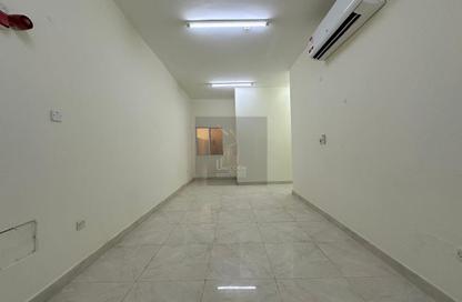 Apartment - 3 Bedrooms - 4 Bathrooms for rent in Al Kheesa - Al Kheesa - Umm Salal Mohammed