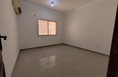 Apartment - 1 - 2 for rent in Umm Ghwailina Comm - Umm Ghuwalina - Umm Ghuwailina - Doha