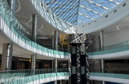 Shop - Studio - 4 Bathrooms for rent in Wholesale Market Street - Abu Hamour - Doha