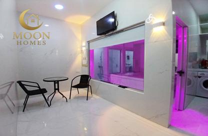 Apartment - 1 Bedroom - 1 Bathroom for rent in Umm Ghuwailina 4 - Umm Ghuwailina - Doha