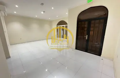 Villa - 6 Bedrooms - 4 Bathrooms for rent in Umm Salal Ali - Umm Salal Ali - Doha