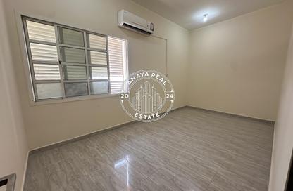 Villa - 1 Bedroom - 1 Bathroom for rent in Umm Al Seneem Street - Ain Khaled - Doha