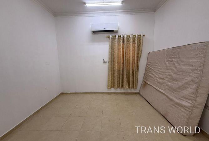 54200456 - Property Image 2