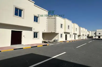 Compound - 6 Bedrooms - 5 Bathrooms for rent in Al Kheesa - Al Kheesa - Umm Salal Mohammed