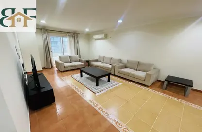 Apartment - 2 Bedrooms - 2 Bathrooms for rent in Imperial Suites - Old Salata - Salata - Doha