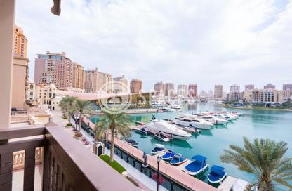 تاون هاوس - 2 غرف نوم - 3 حمامات للبيع في طريق بورتو الشرقي - بورتو أرابيا - جزيرة اللؤلؤة - الدوحة