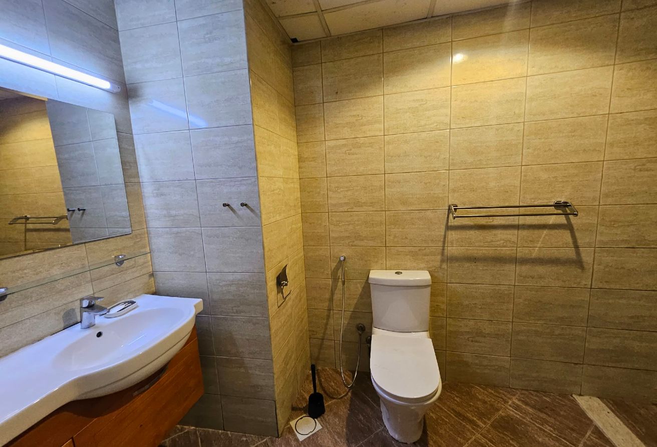 BIG 2 BEDROOMS VERY SPACIOUS APARTMENT ONLY @ 6000 thumbnail 9