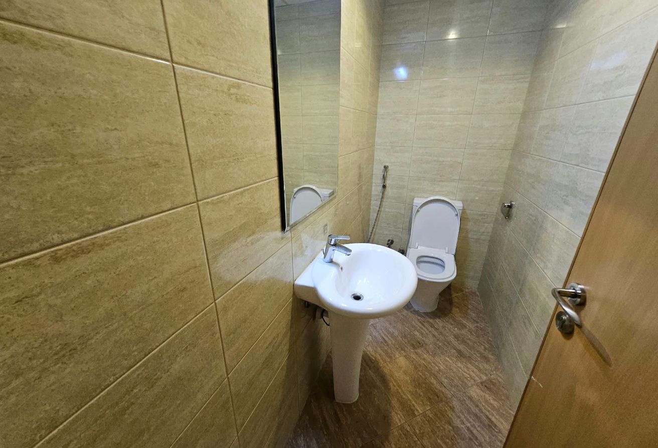 BIG 2 BEDROOMS VERY SPACIOUS APARTMENT ONLY @ 6000 thumbnail 11
