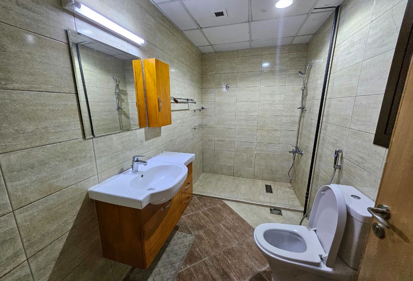 BIG 2 BEDROOMS VERY SPACIOUS APARTMENT ONLY @ 6000 thumbnail 10