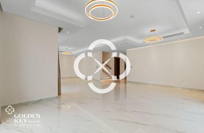 Villa - 6 Bedrooms - 7 Bathrooms for rent in Floresta Gardens - Floresta Gardens - The Pearl Island - Doha Villa - 6 Bedrooms - 7 Bathrooms for rent in Floresta Gardens - Floresta Gardens - The Pearl Island - Doha