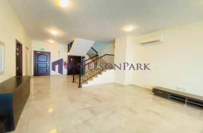 Compound - 3 - 3 for rent in Al Luqta - Al Luqta - Doha