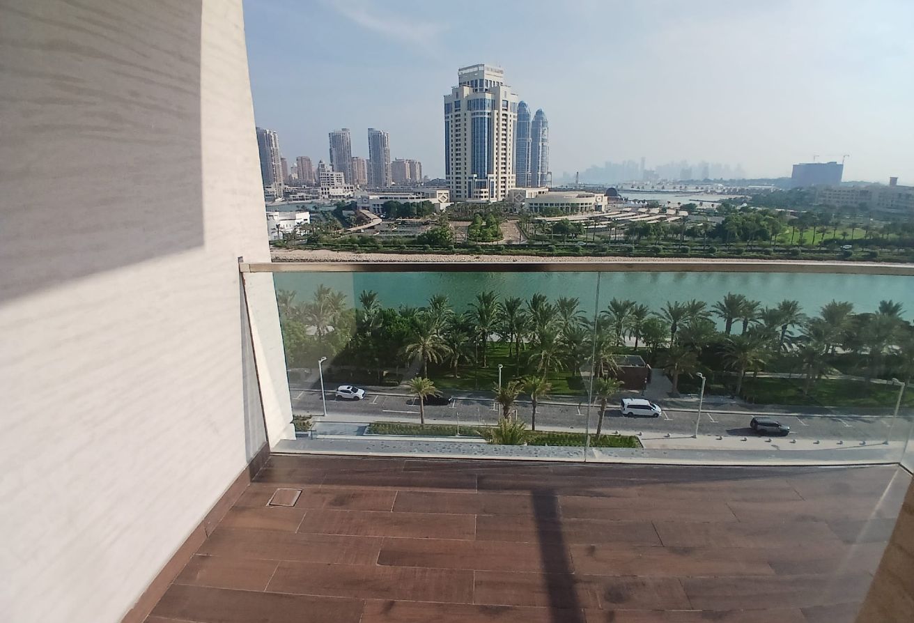 2 BR Apartment with Water View and 2 Parking Slots