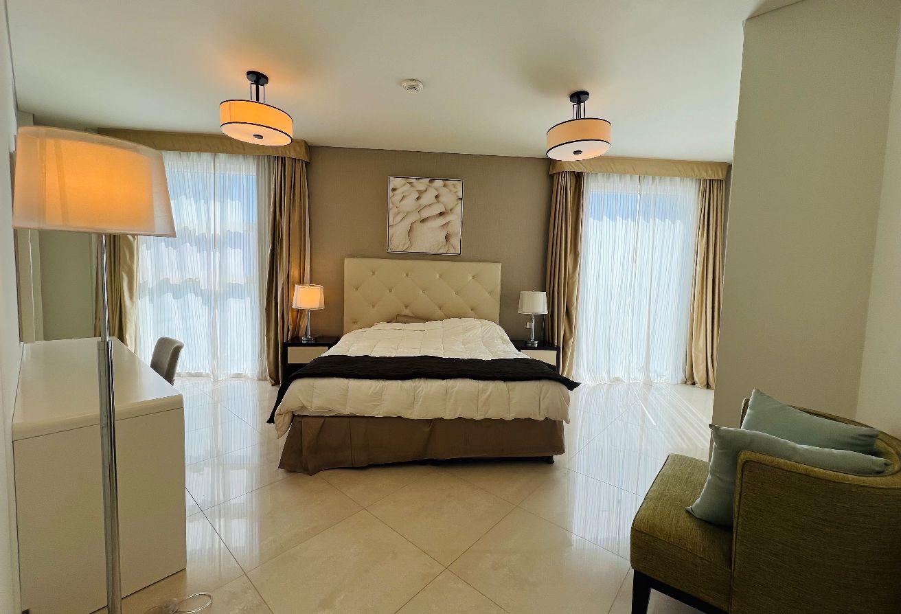 Luxury Fully Furnished 2BR | 136 SQM | Bills Inclu thumbnail 10