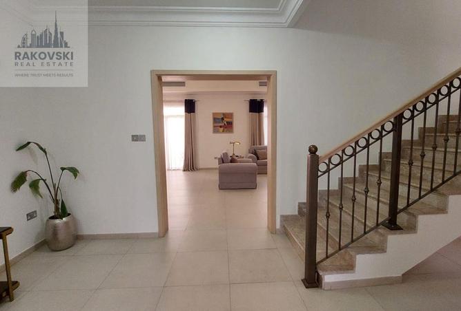 60669551 - Property Image 2