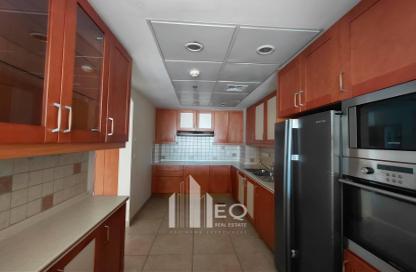 Apartment - 2 Bedrooms - 3 Bathrooms for rent in East Porto Drive - Porto Arabia - The Pearl Island - Doha
