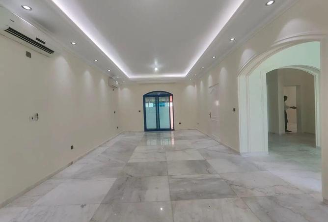 61225324 - Property Image 3