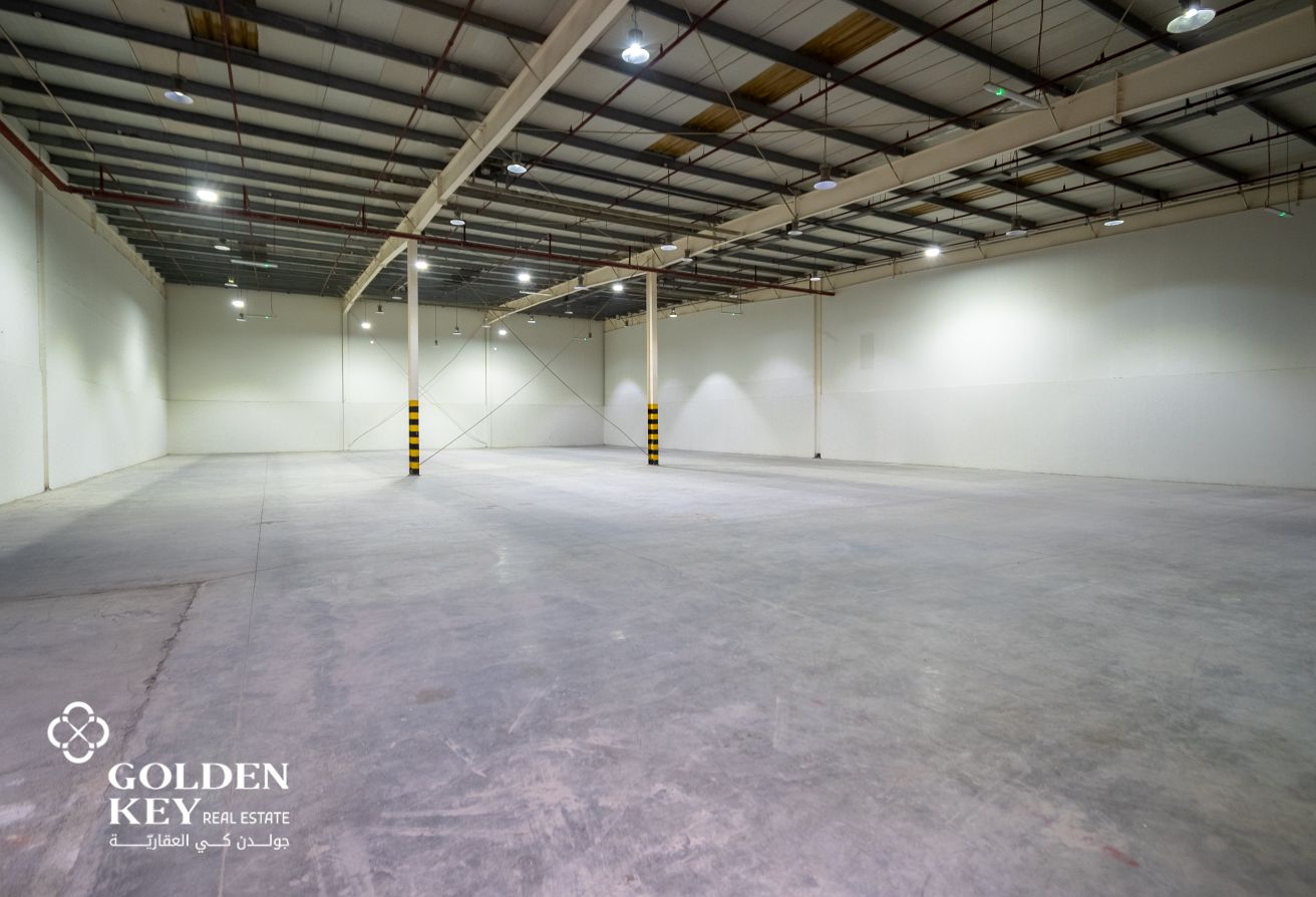 Ventilated Warehouse | 1,600 sqm | Umm Salal