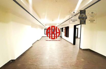 Apartment - 1 Bedroom - 2 Bathrooms for rent in East Porto Drive - Porto Arabia - The Pearl Island - Doha