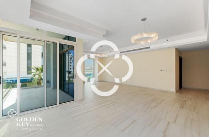 Apartment - 3 Bedrooms - 4 Bathrooms for rent in Crystal Residence - Gewan Island - The Pearl Island - Doha