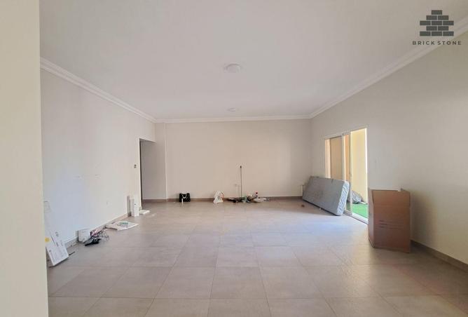 52176563 - Property Image 2