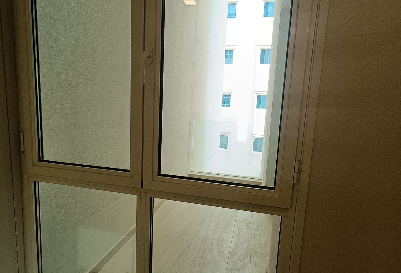 Luxurious 3BHK |FULLY FURNISHED| With thumbnail 12