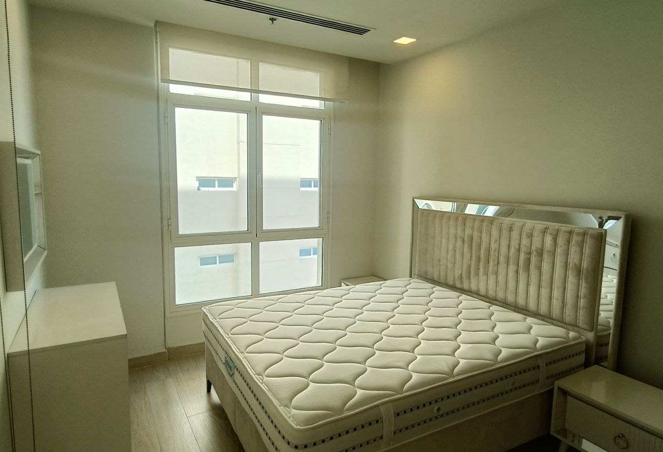 Luxurious 3BHK |FULLY FURNISHED| With thumbnail 13