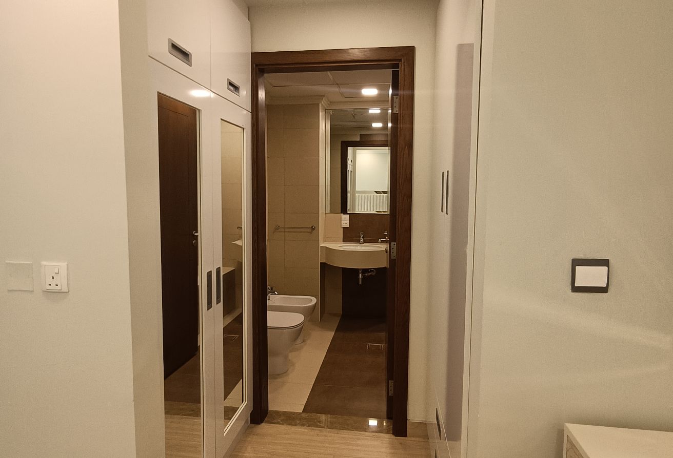 Luxurious 3BHK |FULLY FURNISHED| With thumbnail 11