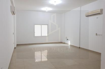 Apartment - 1 Bedroom - 1 Bathroom for rent in Salaja Street - Doha Al Jadeed - Doha