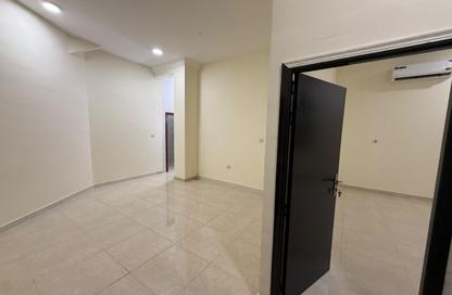 Apartment - 1 Bedroom - 1 Bathroom for rent in Al Aziziyah - Al Aziziyah - Doha Apartment - 1 Bedroom - 1 Bathroom for rent in Al Aziziyah - Al Aziziyah - Doha