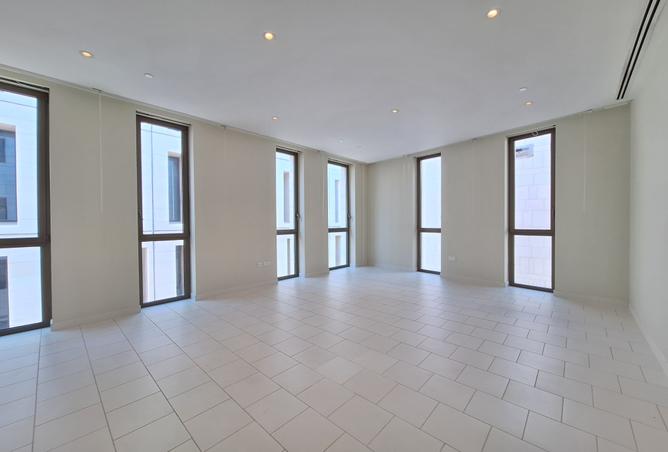 981702 - Property Main Image