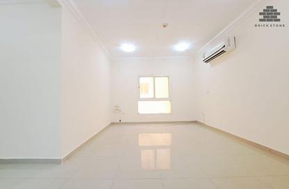 Apartment - 2 Bedrooms - 2 Bathrooms for rent in Al Mansoura - Al Mansoura - Doha