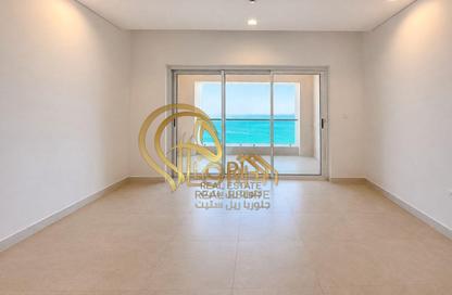 Apartment - 2 Bedrooms - 4 Bathrooms for rent in Viva West - Viva Bahriyah - The Pearl Island - Doha