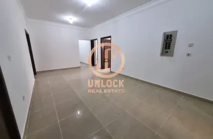 Apartment - 3 Bedrooms - 2 Bathrooms for rent in Anas Street - Fereej Bin Mahmoud North - Fereej Bin Mahmoud - Doha