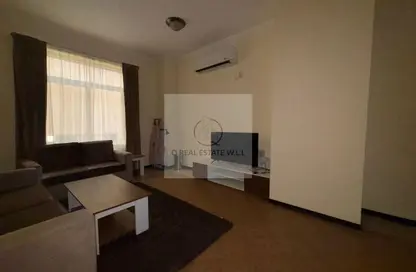 Apartment - 2 Bedrooms - 2 Bathrooms for rent in Musheireb Apartments - Musheireb - Doha