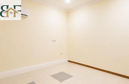 Apartment - Studio - 1 Bathroom for rent in New Salata - Salata - Doha