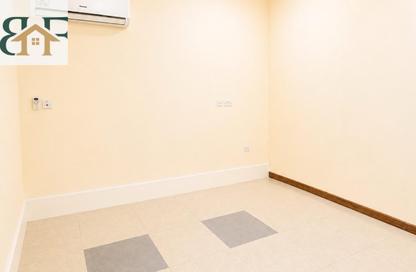 Apartment - Studio - 1 Bathroom for rent in New Salata - Salata - Doha