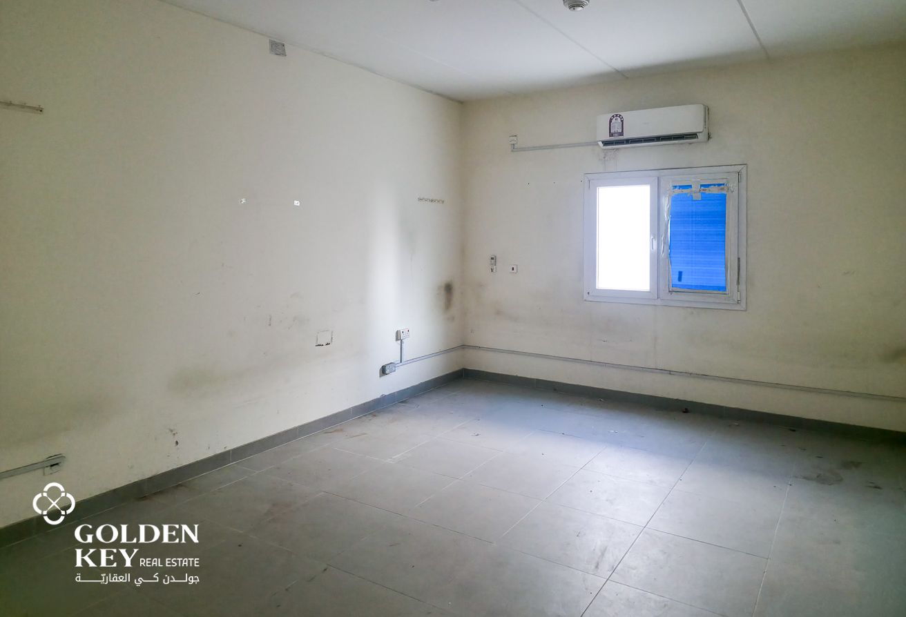 Spacious 40 Rooms Labor Camp ꟷ Logistics Area