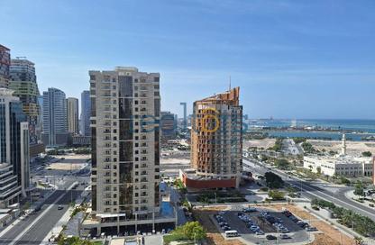 Apartment - 2 Bedrooms - 2 Bathrooms for rent in Marina Tower 21 - Marina District - Lusail